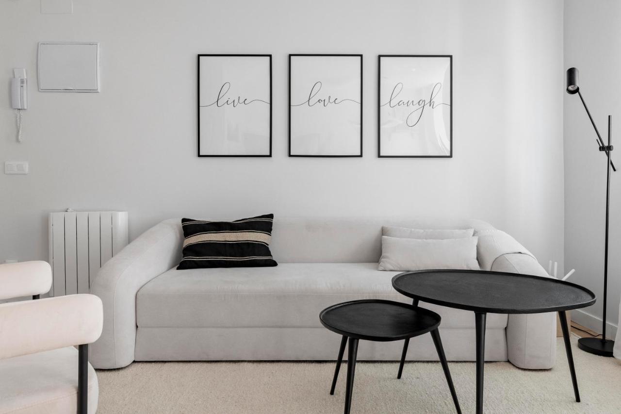 Cozy 2 Bedroom Apartment With Patio Madrid Exterior foto