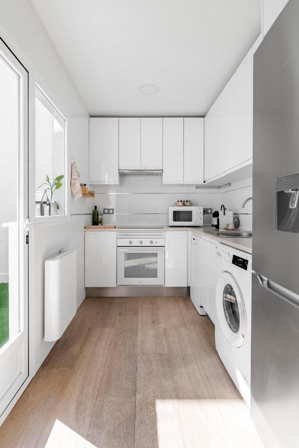 Cozy 2 Bedroom Apartment With Patio Madrid Exterior foto